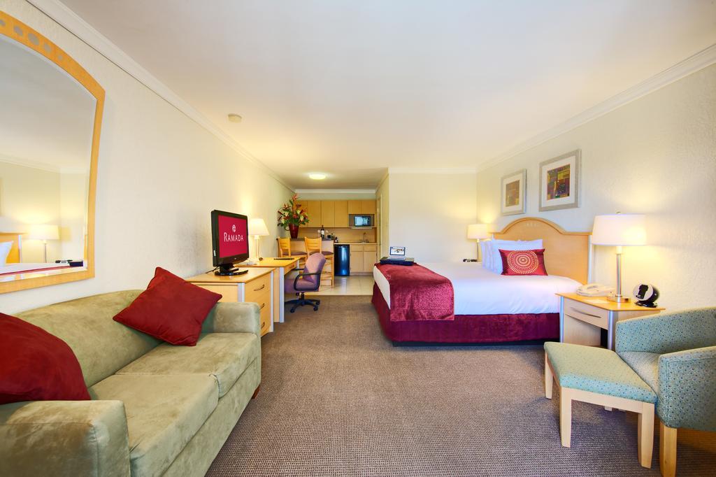 Ramada Oakland Park