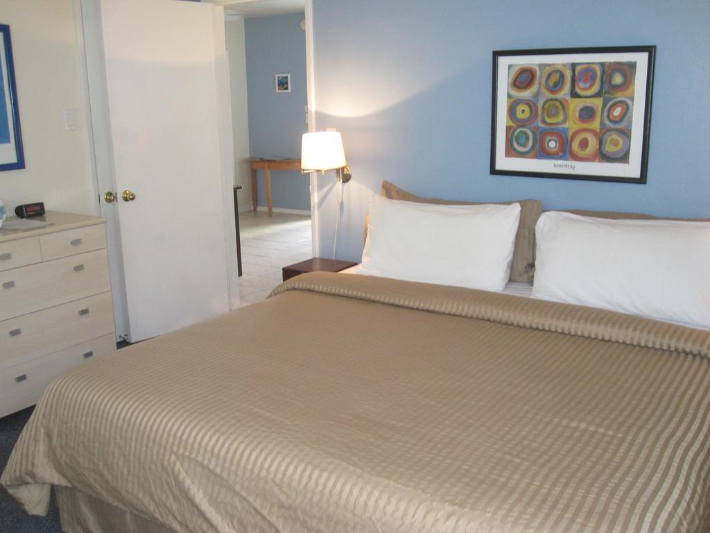 Hotel Elysium - Clothing Optional Gay Men's (adults Only)