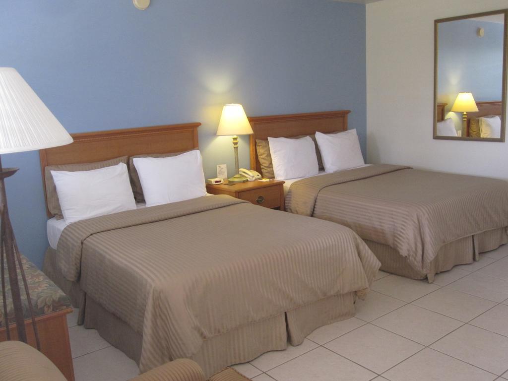 Hotel Elysium - Clothing Optional Gay Men's (adults Only)