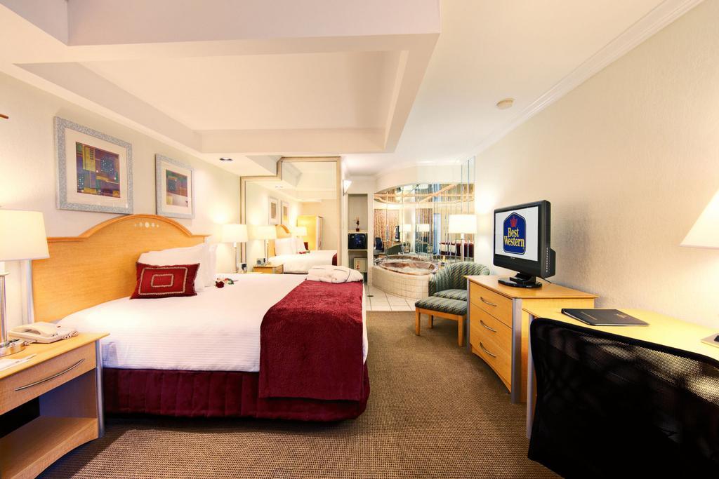 Ramada Oakland Park Fort Lauderdale