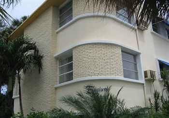Elysium - Clothing Optional Gay Men's (adults Only) Hotel 3*