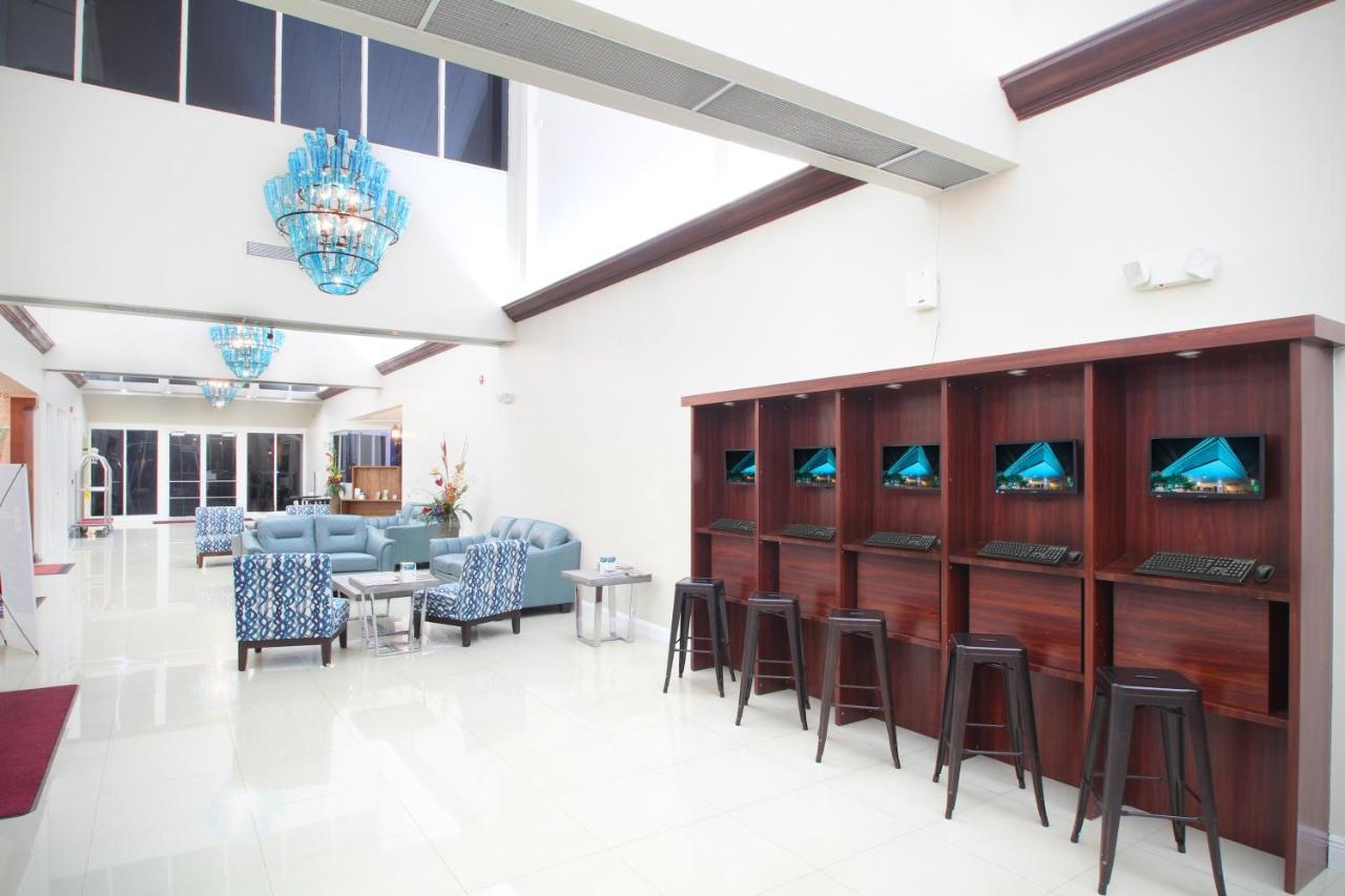 Lauderdale Grand 3* Oakland Park