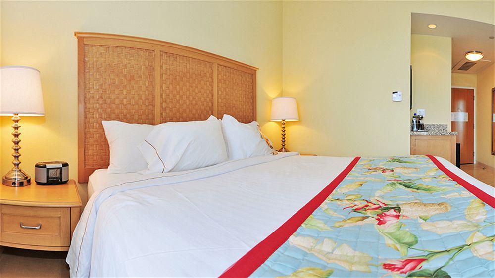 Courtyard By Marriott Oceanside Fort Lauderdale Beach
