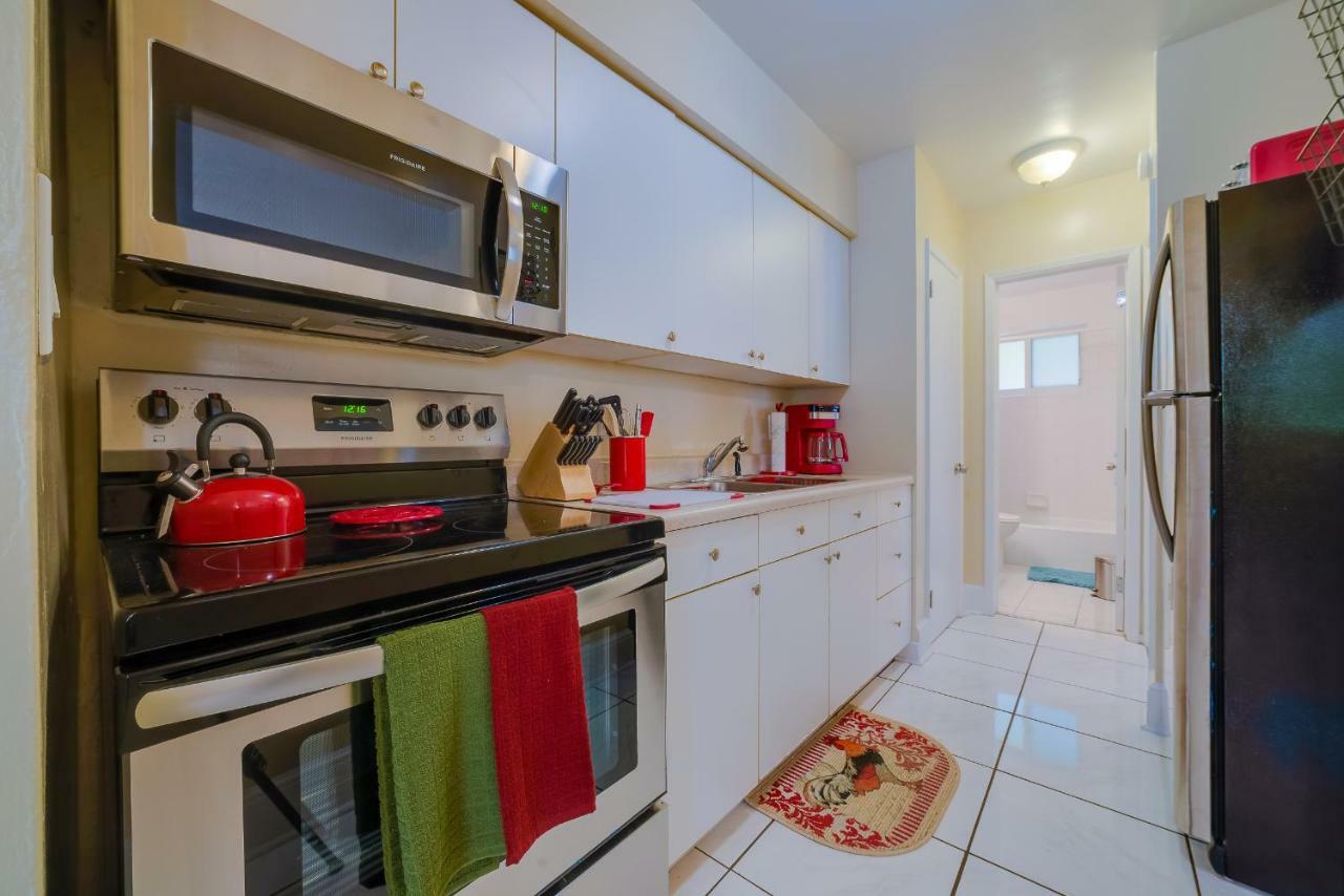 Hainsley At 1645 * Fort Lauderdale
