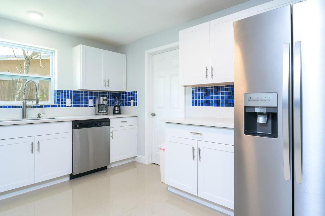 Tropical House 3 Bedrooms With Pool Oakland Park