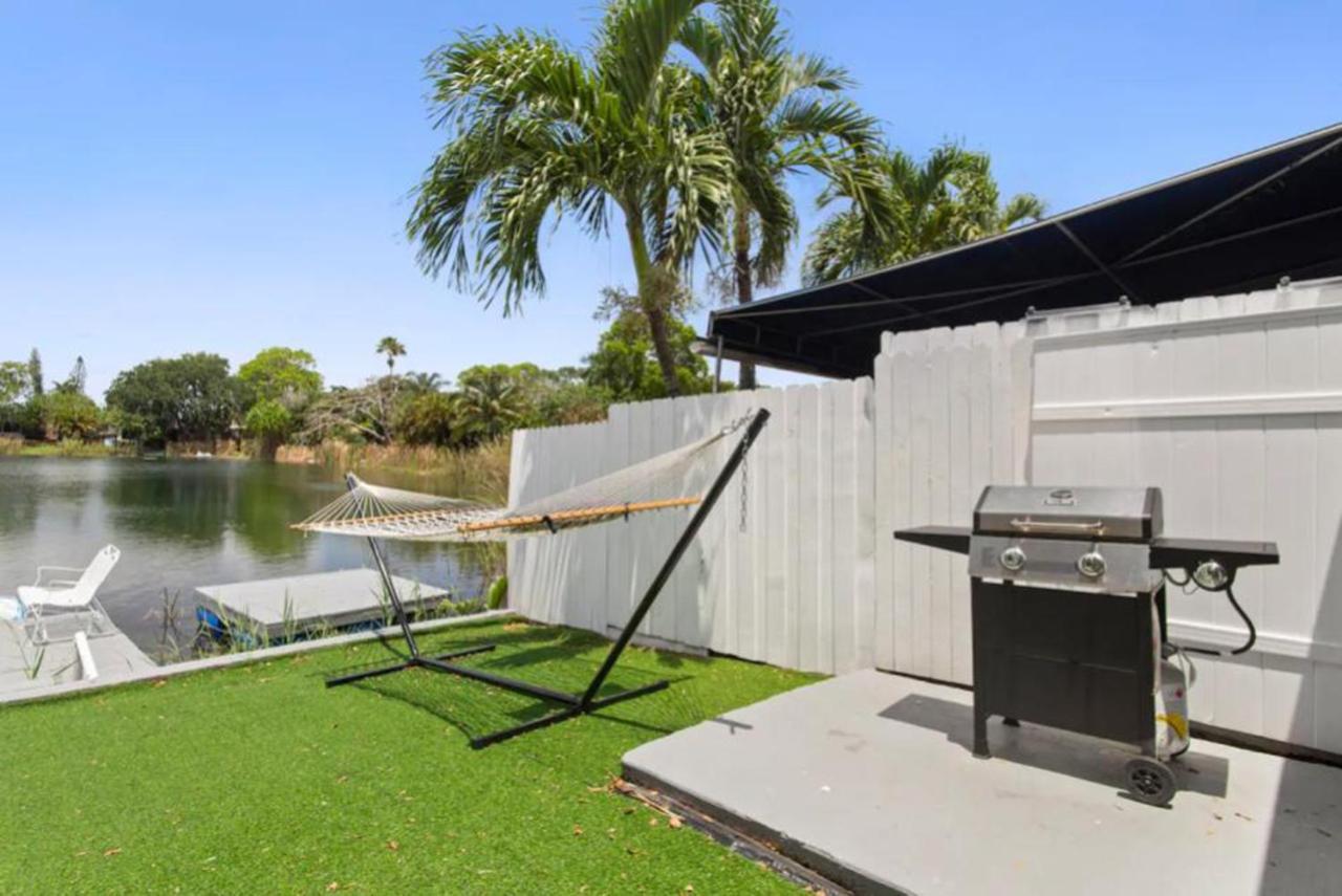 Lake Life - 3 2 Lake House Near Hardrock Casino Fort Lauderdale