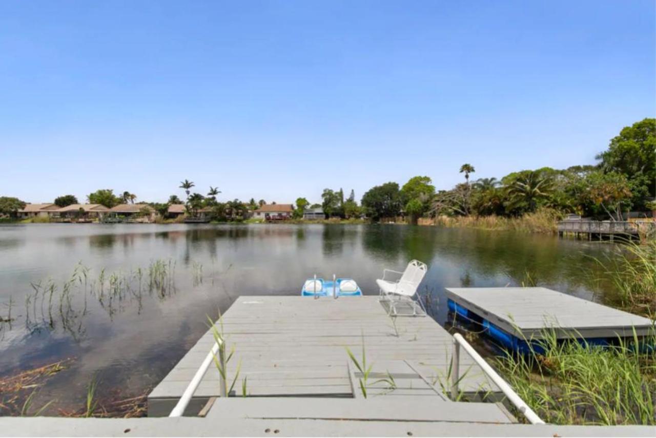 Lake Life - 3 2 Lake House Near Hardrock Casino Fort Lauderdale