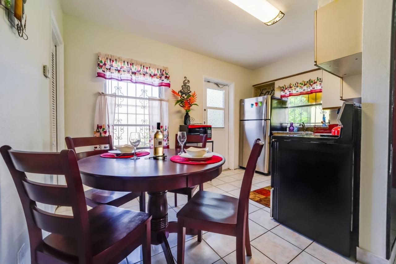 Chairs, Good Kitchen, Wifi On 14th Ave Apartment Fort Lauderdale