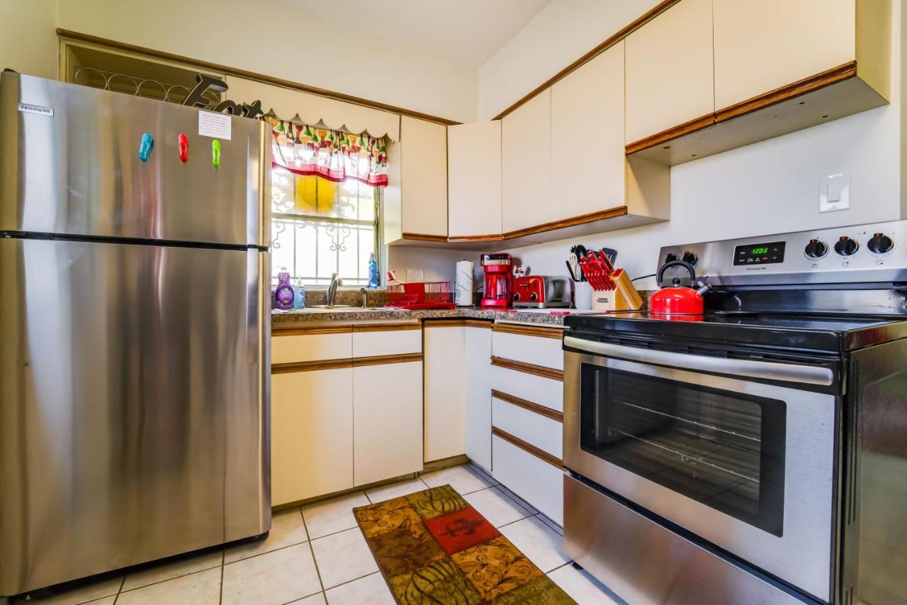 Chairs, Good Kitchen, Wifi On 14th Ave *