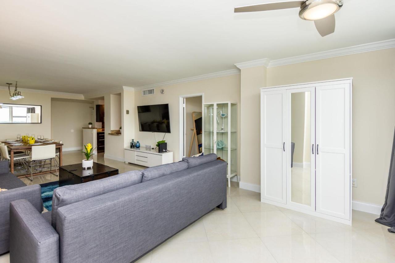 Ocean 3br On The 811 Apartment *