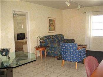 Hotel Elysium - Clothing Optional Gay Men's (adults Only) Fort Lauderdale