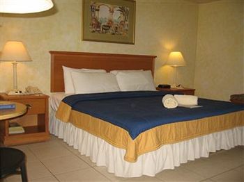 Elysium - Clothing Optional Gay Men's (adults Only) Hotel 3*
