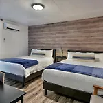 Oasis Hotel