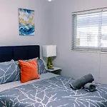 Galleria Apartments By Lowkl