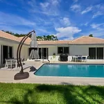 Sail Away Beach Cottage Sleeps 10 Heated Pool