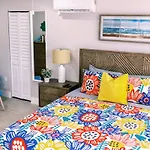 Casa Cordova Apartments By Lowkl