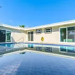 Stunning 5 Bedroom Home With Heated Pool And Game Room