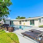Stunning 5 Bedroom Home With Heated Pool And Game Room