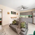 Newly Renovated Tropical Oasis Near Las Olas Beach