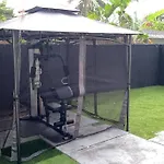 Escape & Enjoy W/ Jacuzzi + Patio, Fire Pit, Gym
