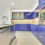 Ocean Views, Rooftop Pools And Amazing Location!