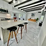 Waterfront Escape 3 Bed 2 Bath