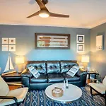 Vistamar Waterfront Beach Abode -Walk To The Beach