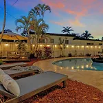 Stunning 2 Story Villa With Pool