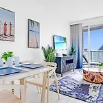 Last Min Weeknd Sale! Luxury Corner 1 Bedroom W Residence With Fantastic Intercoastal Views, Pool & Hot Tub