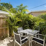 Lovely Rental Unit With Free Parking On Premises
