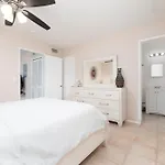 The Retreat 1 - Wilton Manors