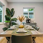 Private Oasis With Pool Near Beaches, Dining & Las Olas