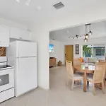 Lokal Rental Tropical Florida Destination