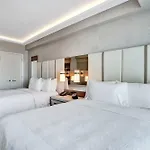 Elegant Beachfront Condo - Your Perfect Getaway!