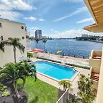 Fort Lauderdale Yacht & Beach Club 411
