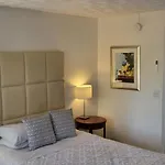 Green Island Inn