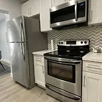 Rachaels Upscale 3 Bedrooms Luxury Home