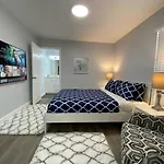 Rachaels Upscale 3 Bedrooms Luxury Home