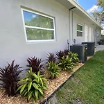 Mazor Luxury One Bedroom Vacation Home