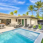 Open Concept Bungalow Beach Proximity Lush Neighborhood Pearl Key