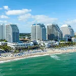 Last Min Weeknd Sale! Luxury Corner 1 Bedroom W Residence With Fantastic Intercoastal Views, Pool & Hot Tub
