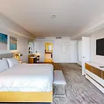 Ritz-Carlton Luxury Oceanview 3-Bedroom Residence