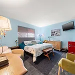 Blue Bell Apartment Hotel
