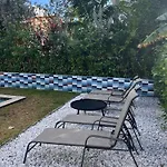 Super Stylish 4 Bedroom Home Steps From The Fun