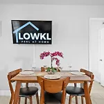 Bayview Apartments By Lowkl