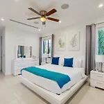 Luxury In Lauderdale