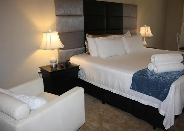 Private Suite - Private Home Stay