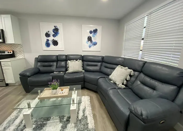 Rachaels Upscale 3 Bedrooms Luxury Home