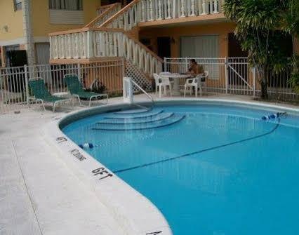 Seaside Hotel 2*