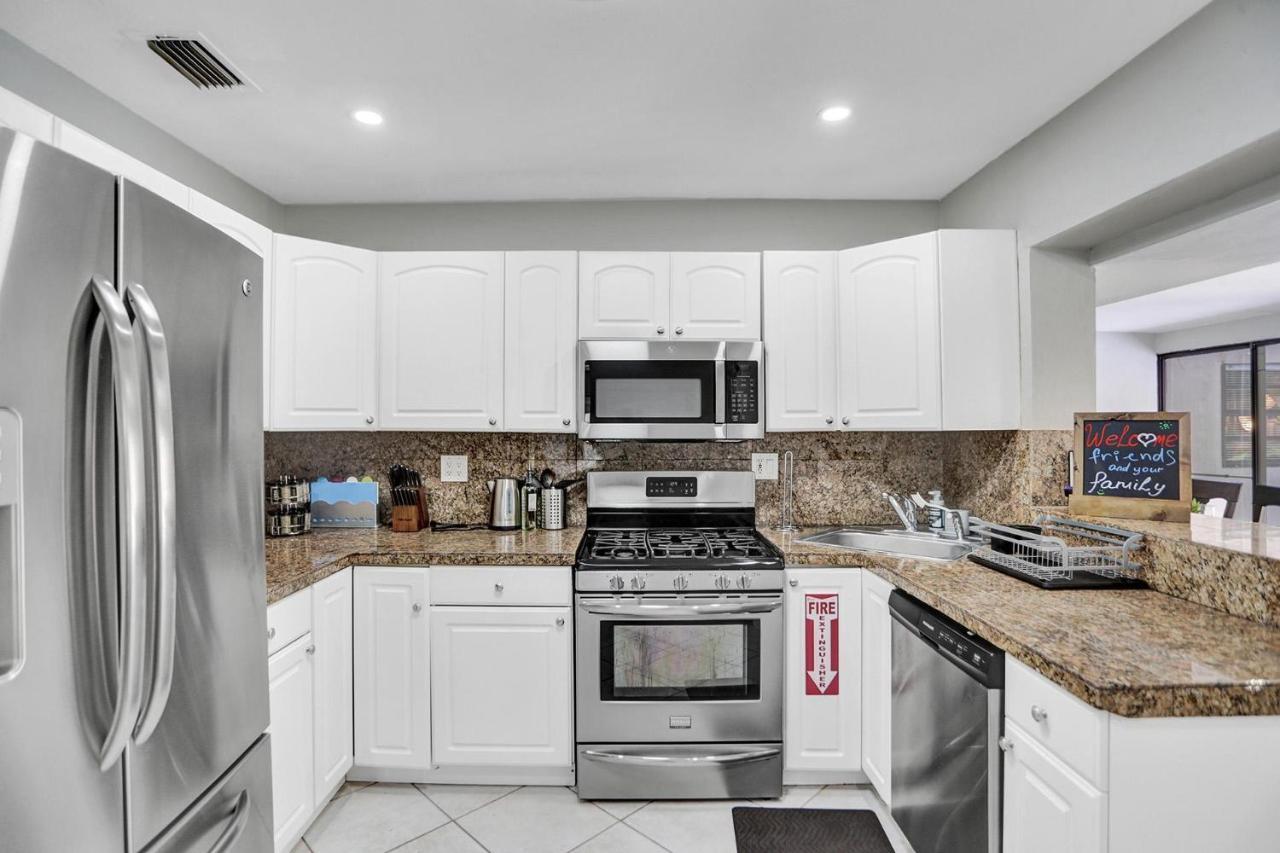 New Spacious 6bdr Pool Tennis/airhockey Villa Fort Lauderdale